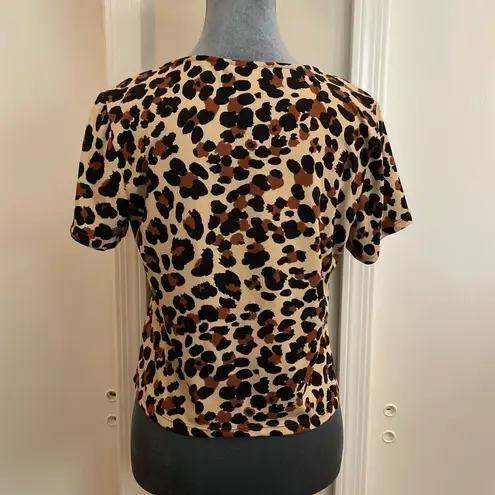 Self Esteem NWOT LEOPARD ANIMAL PRINT BUTTON FRONT SEMI CROP TOP 🩷