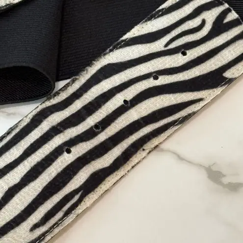 Women’s belt black white tiger striped vinyl elastic stretch OSFM Black