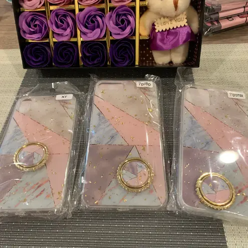 iPhone XR glitter case with hand holder
