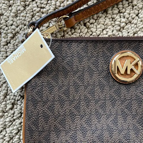 Michael Kors Fulton Wristlet NEW