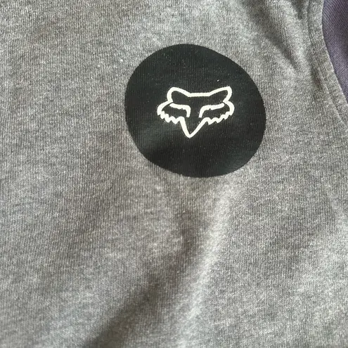 Fox Gray and Red Color