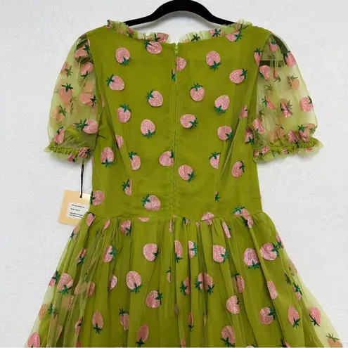 Unique Vintage NWT Smak Parlour Medium 6-8 Avocado Strawberry Print Flare Dress