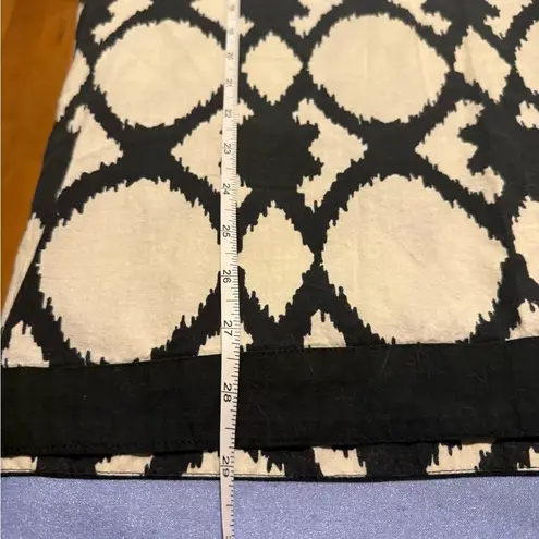 The Royal Standard Black and White Geometric Tunic Top Size L