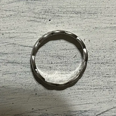 Avon Filigree style sterling silver ring. Size 7