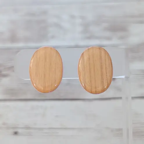 Vintage Clip On Earrings Woodgrain Pattern Oval