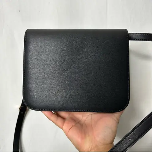 Boutique Black Gold Flap Flat Clasp Crossbody Bag