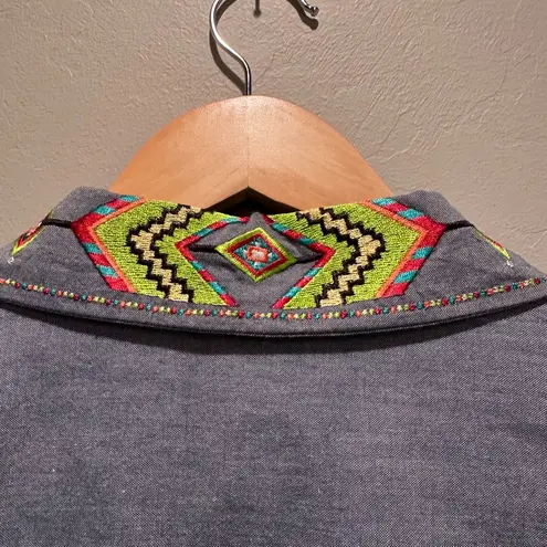 Vintage Storybook Chambray Blue Button Up Shirt Aztec Native American Bead Large