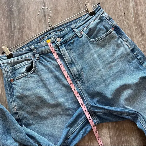 American Eagle  mom jean distressed