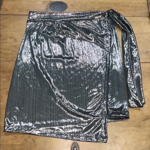 Dayanna Lezama Metallic Silver Two