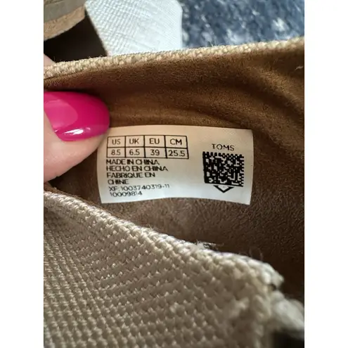 Toms  Majorca Cut Out Heeled Canvas Sandal Natural Block Heel Women’s Size 8.5