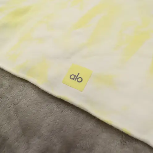 Alo Yoga alo Extreme Cropped Pullover Sweatshirt Yellow White Tie Dye size Medium NWT