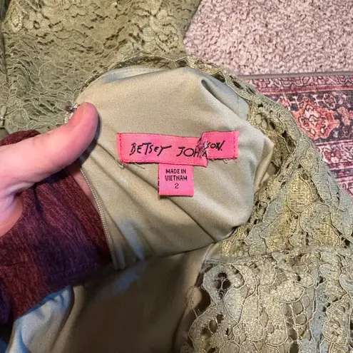 Betsey Johnson  Lace Dress V Neck Bell Sleeve Green‎ Party Cocktail Size 2