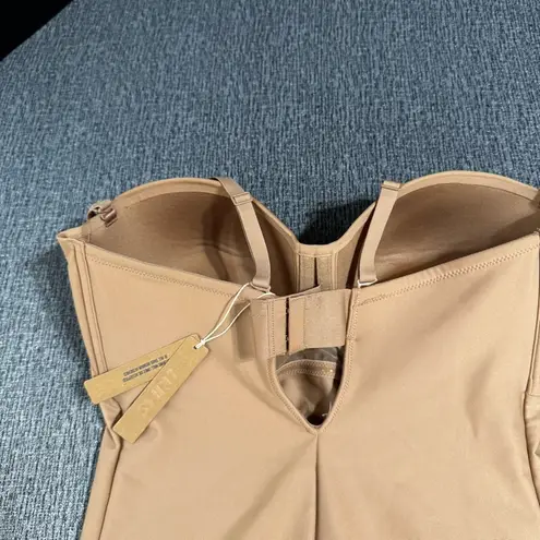 SKIMS Body Molded Underwire Slip