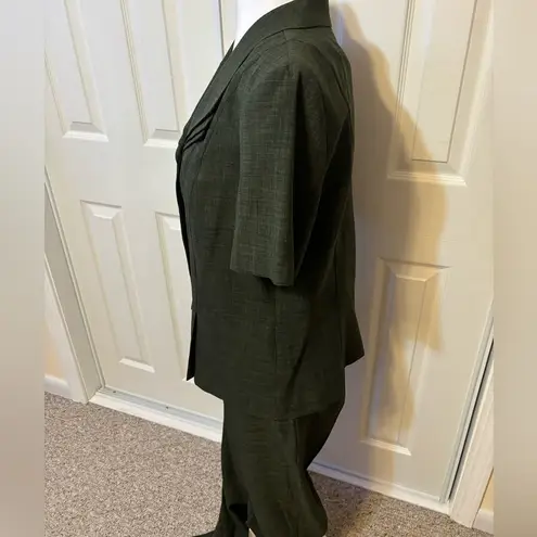 Danny & Nicole Vintage 2 Piece Pants Suit from Size 14 Dark Olive Green