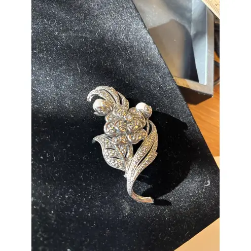 KJL by Avon signed Vintage Silver Tone Floral Brooch With Rhinestones & Faux Pea White