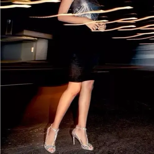 Badgley Mischka Conroy T Strap Evening Sandals Shoes