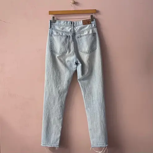 Madewell  “The Perfect Vintage” Light Wash Blue Distressed Mom Jeans GUC Size 26