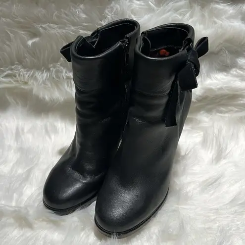 Nina Women's Nell Black Soft Nappa/Kidsuede Bow Size 7.5M. B67