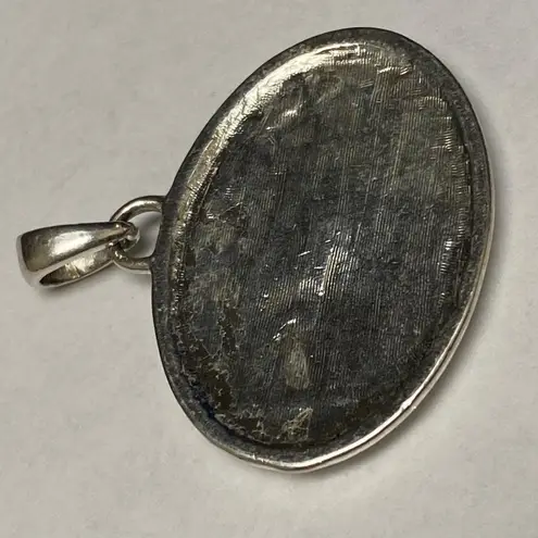 Silver Tone Oval Mother of Pearl Shell Pendant for Necklace Vintage, Unmarked.