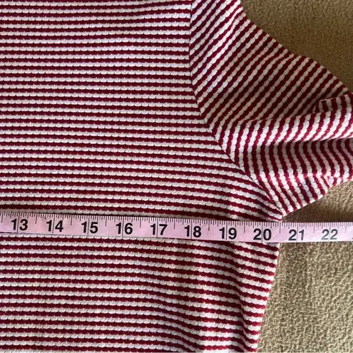 Croft & Barrow Red & White striped turtleneck top Size Large | 