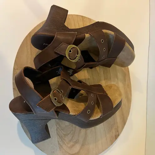Maurice's  Brown Square Toe Chunky Y2K Look Strappy Sandal Size 10