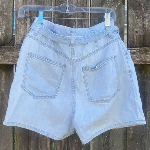 Uniqlo  Light Wash Belted Denim Shorts | 24