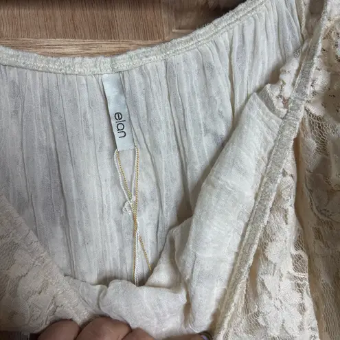 Elan women’s boho Cream Lace Blouse with Ruffled Sleeves size L