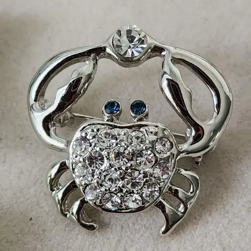 Silver Crab with CZ Crystals Brooch Pin