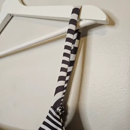 Vitality x Cosmopolitan Ascend Scoop Bra+ Wavelength Cosmopolitan XL Gray White