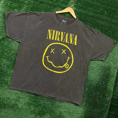 Nirvana Nevermind Distressed Grunge Band Tee O/S