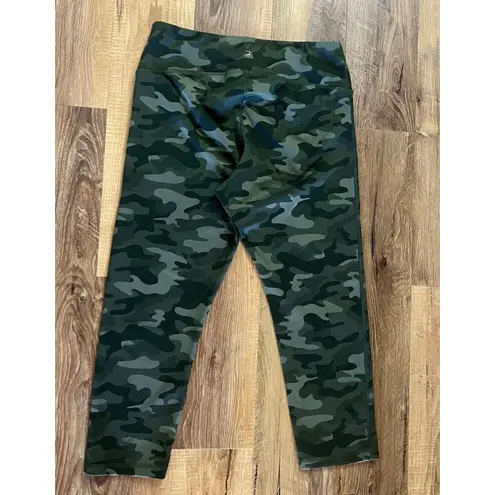Danskin Ladies' High Rise Olive Green Camo Size L Legging Size L