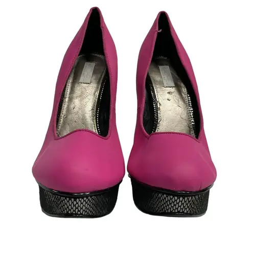 RACHEL Rachel Roy Keedan Spiked High Heel Pumps Size 8.5 Pink Black Closed Toe