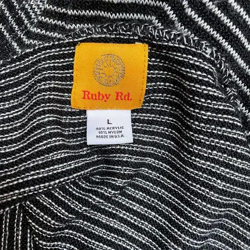 Ruby Rd. Women Large Blouse With Black and White Stripes Long Sleeve Round Neck