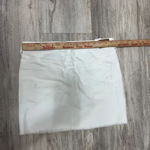 American Eagle ‎ Outfitters White Denim Mini Skirt Hi-Rise Frayed Hem Sz 12 NWT