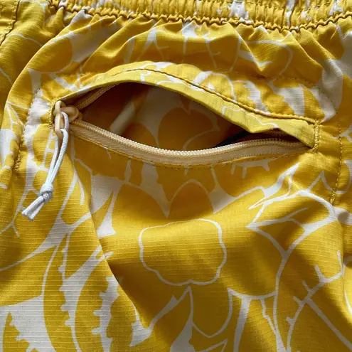 Patagonia  Planing Floral Tropical Board Shorts White Yellow Size XS - Image 5