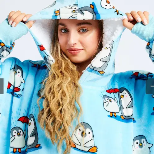 Oodie Original Cozy Blue Penguin Hoodie Blanket size /age 14 and up