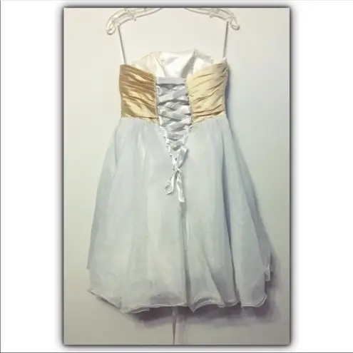 Strapless corset lace