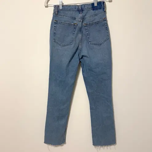 Abercrombie & Fitch  The ‘90s Slim Straight Ultra High Rise Cross Size 26 / 2 R