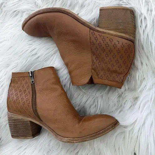 Anthropologie SILENT D X  | Orvis Perforated Booties Tan Caramel | Size 39 / 8.5