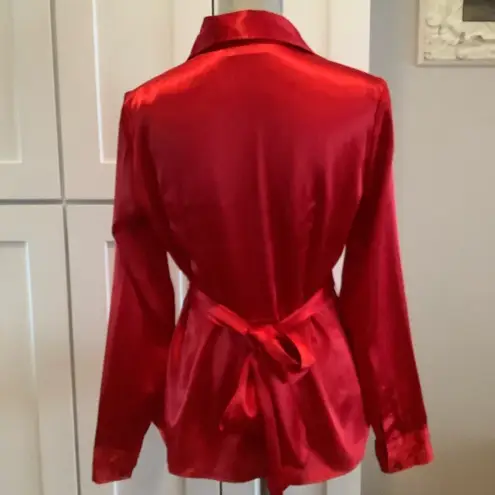 Vintage New York & company red satin long sleeve blouse bow tie front size 6