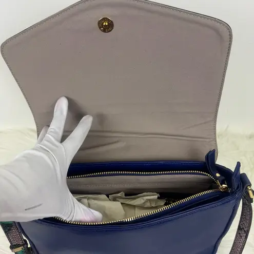 NWOT VICENZO LEATHER Faith Leather Crossbody Bag Blue