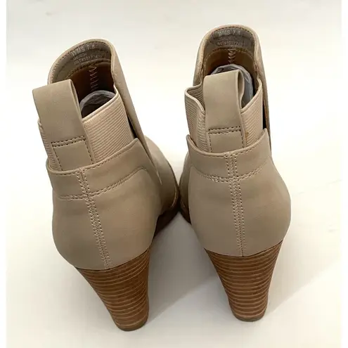 Dolce Vita Wedge Heeled Bootie Boots Tan Size 7.5 NEW