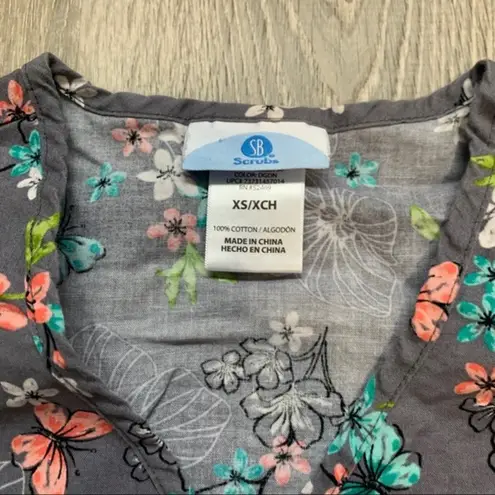 Sb Scrubs  Floral Nursing Scrub XS Top