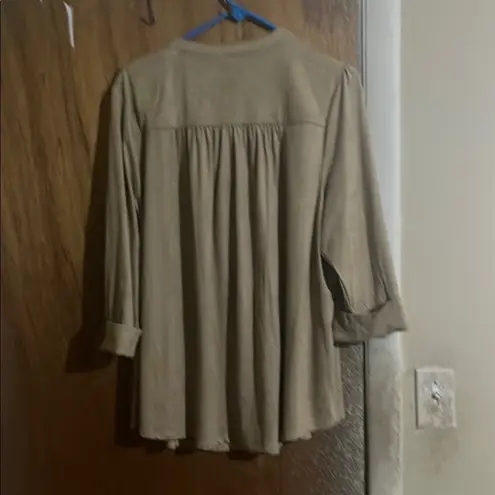 Wonderly  Khaki Button-Up Blouse - Image 3