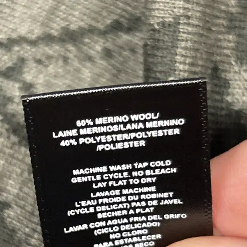 Kuhl  Adriana Skirt Womens Small Gray Merino Wool Blend Geometric Stretch Pull On