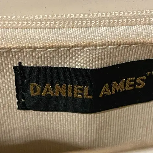 Daniel Ames Elegant White Crossbody Bag with tortoiseshell accents