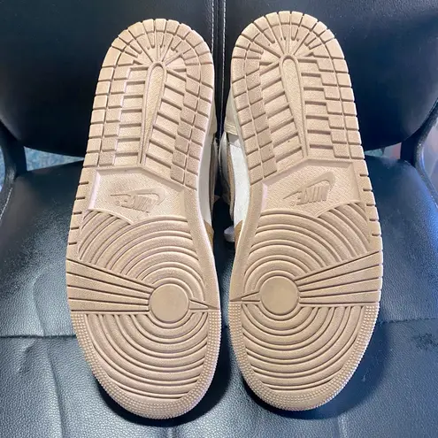 Jordan Women’s Air  1 HighTop Method Of Make’ Legend Medium Brown Sneakers Size11