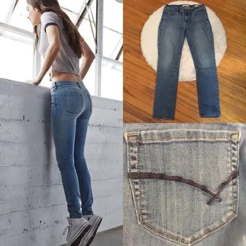 Bullhead Black Bullhead Navy Embroidered back pocket skinny