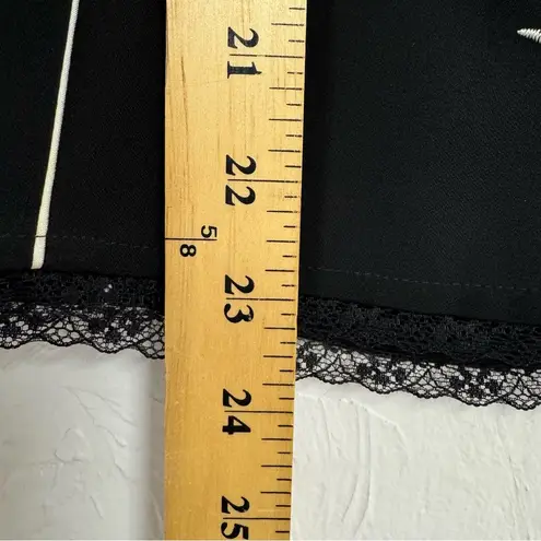 Loft  Black White Embroidered Lace Trim A Line Mini Skirt Womens 12 P Fall Preppy