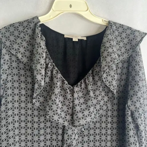 Loft  Vneck Long Sleeve Ruffle Trim Neckline & Cuffs Blouse Size Small - Image 5